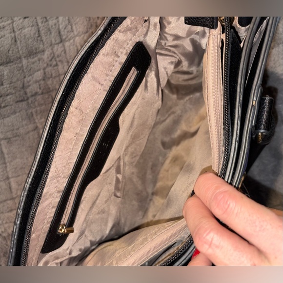 DASEIN Black and Blue Tote Handbag with Matching Clutch and Coin/Cardholder - Picture 8 of 16